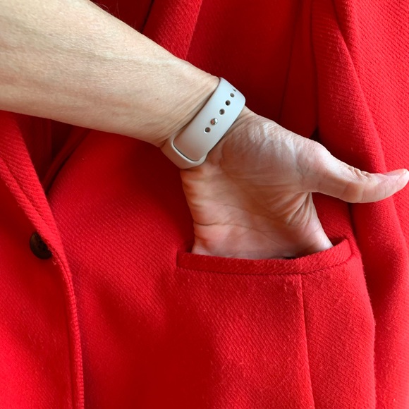 Beautiful red blazer from Old Navy women’s size large - Picture 4 of 16